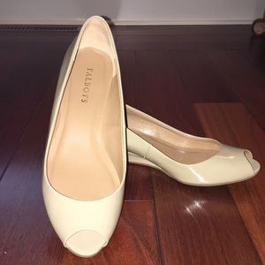 Talbots peep-toe wedge, 7.5 in EUC